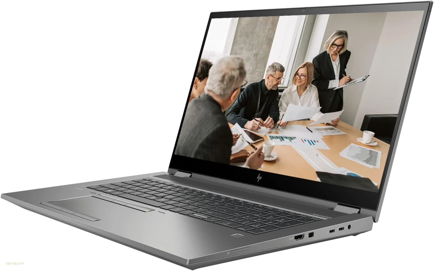 HP ZBook Fury G8 17: قوة الأداء الاحترافي في محطة عمل متنقلة