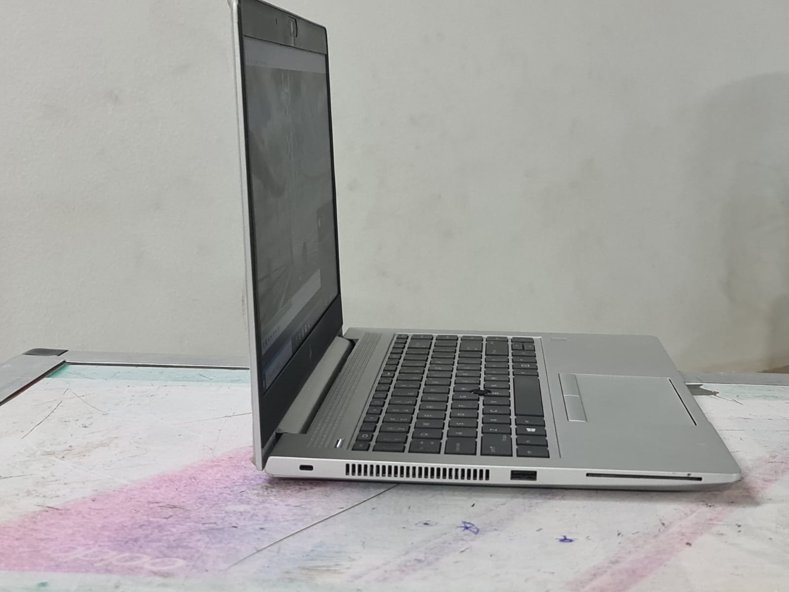 HP PRO BOOK 745 G3 AMD A8 8600 / 8 /256
