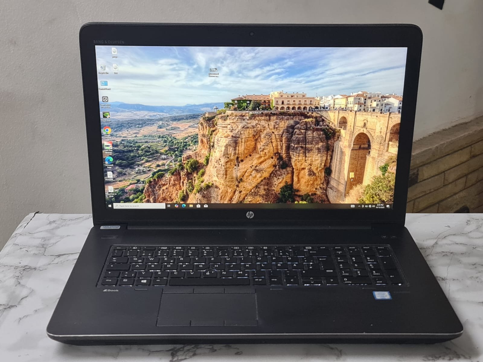 HP ZBOOK 17 G3 i5 6th 6440HQ VGA 2GB NVIDIA / 16 /256