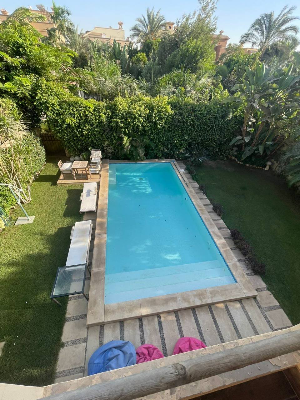 فيلا مستقلة للبيع – كمبوند داره جاردنز – على محور جمال عبد الناصر أمام مول العرب – 6 أكتوبر