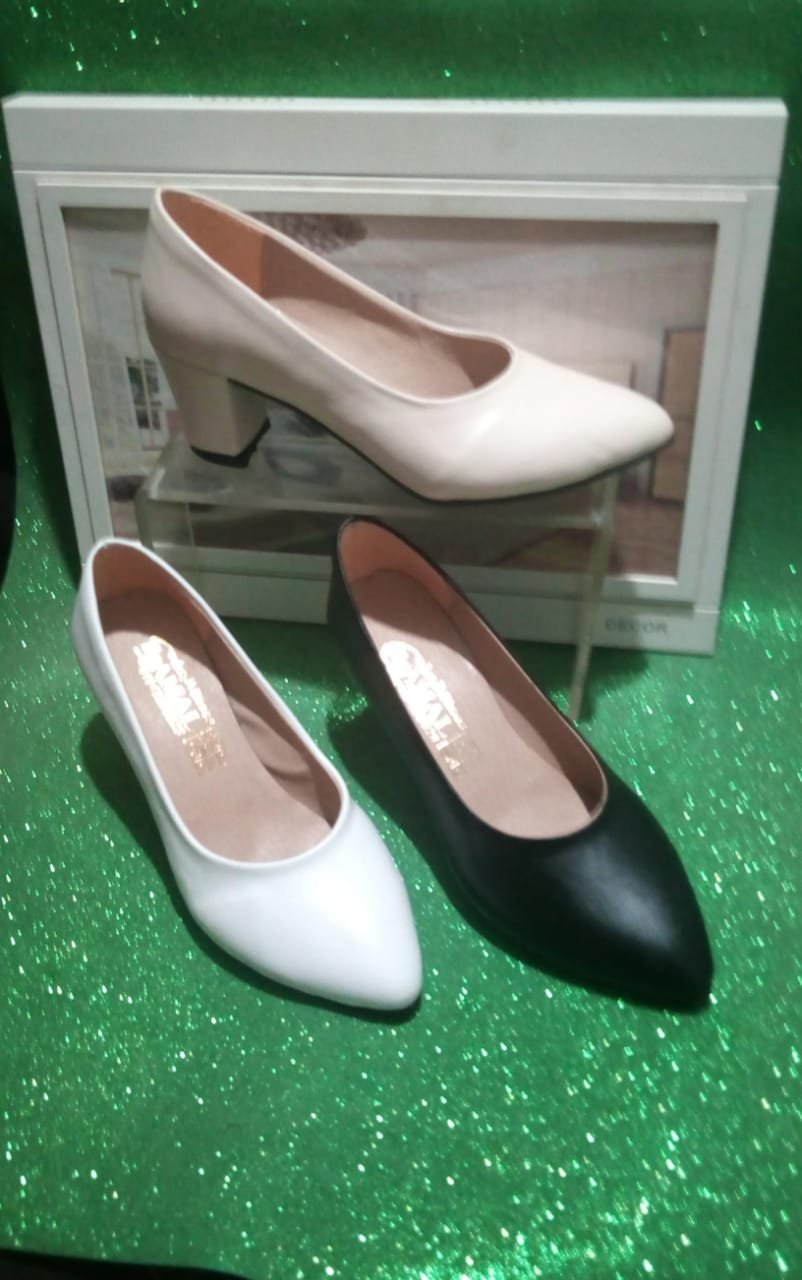 جزمه حريمي ج ديكولتيه نبه 150ج