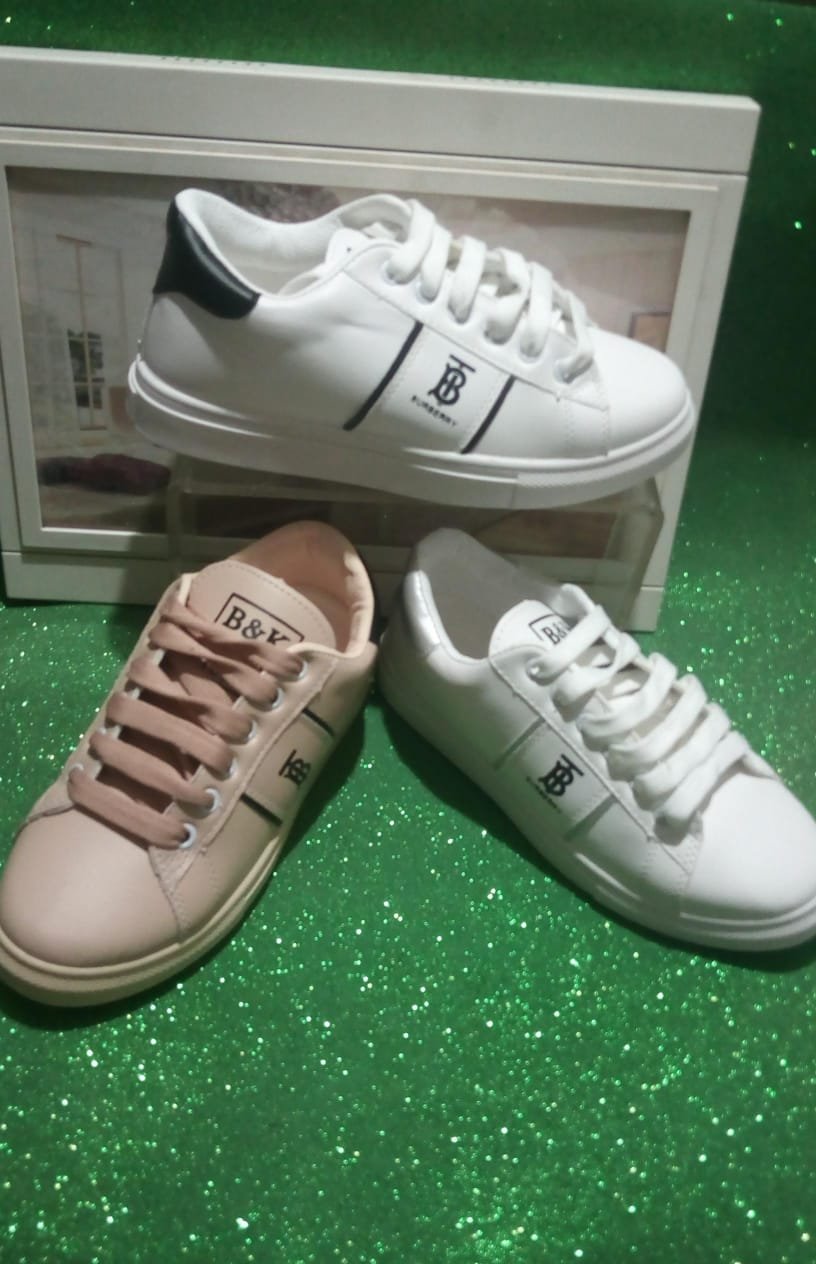 كوتشي فلاته حريمي 125