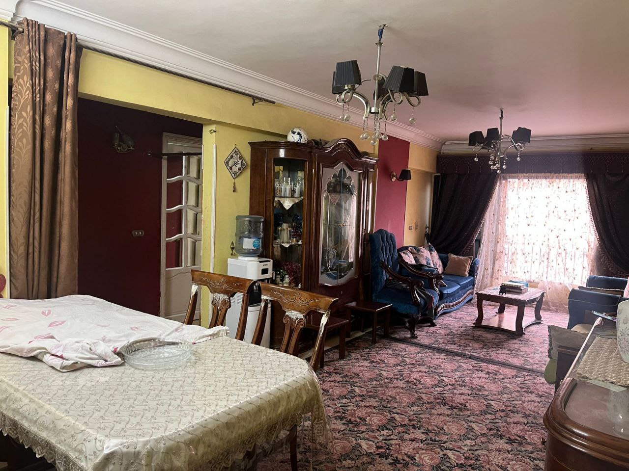 للبيع شقة بمساحة 145 متر  علي شارع مهدي عرفة مباشرة _ بجوار سنتر مكة وسوبر ماركت الراية _ حى الواحة ♦️ مدينة نصر