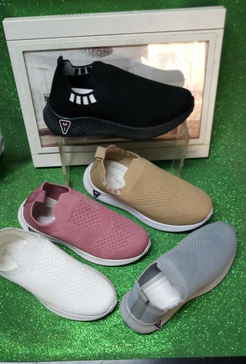 كوتشي شراب حريمي اعلي جوده 100