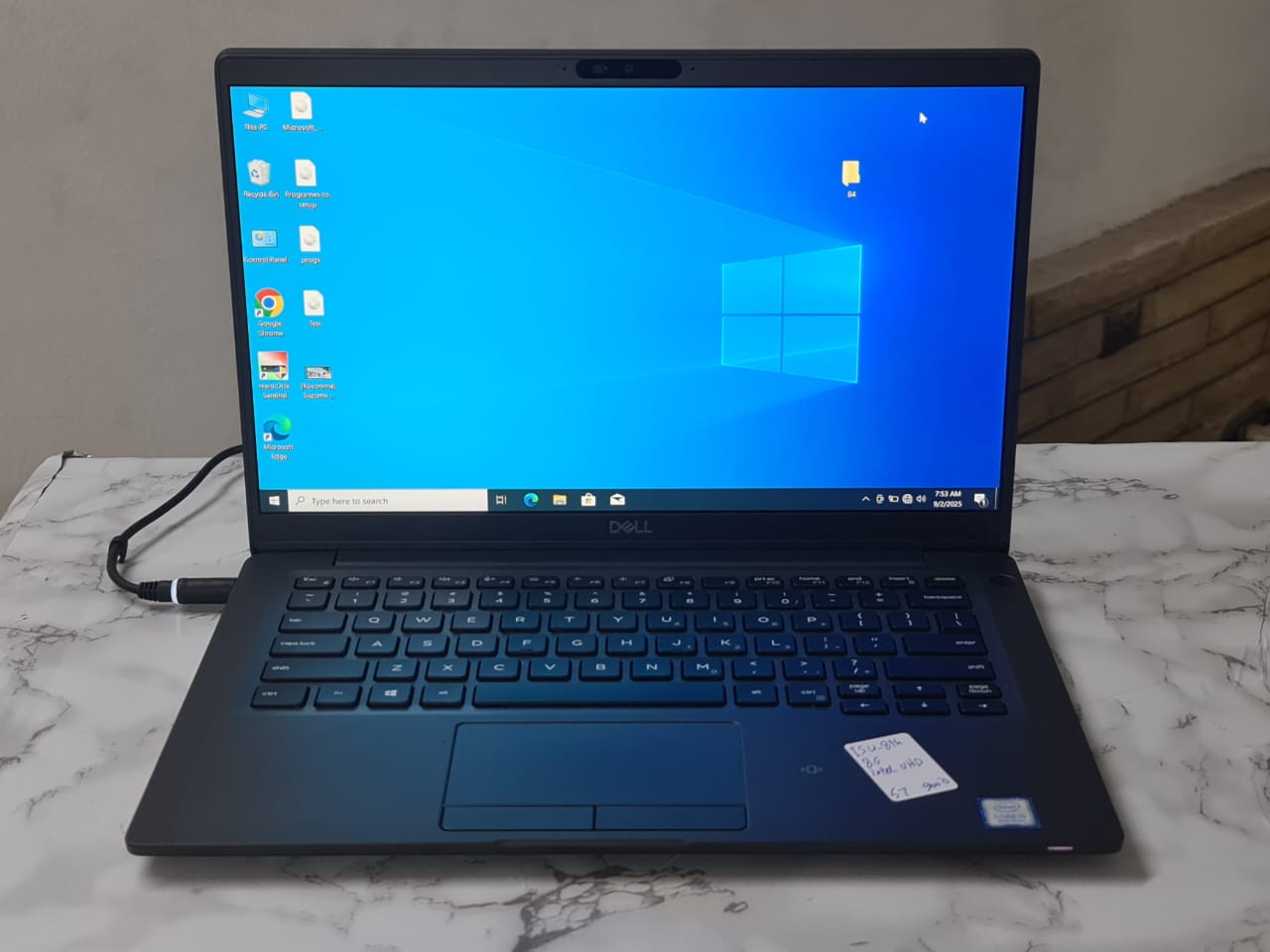 Dell Latitude 7400 Intel Core I5-8265U 8GB Ram 256GB SSD Intel UHD Graphics 620 14″ Inch FHD - 2