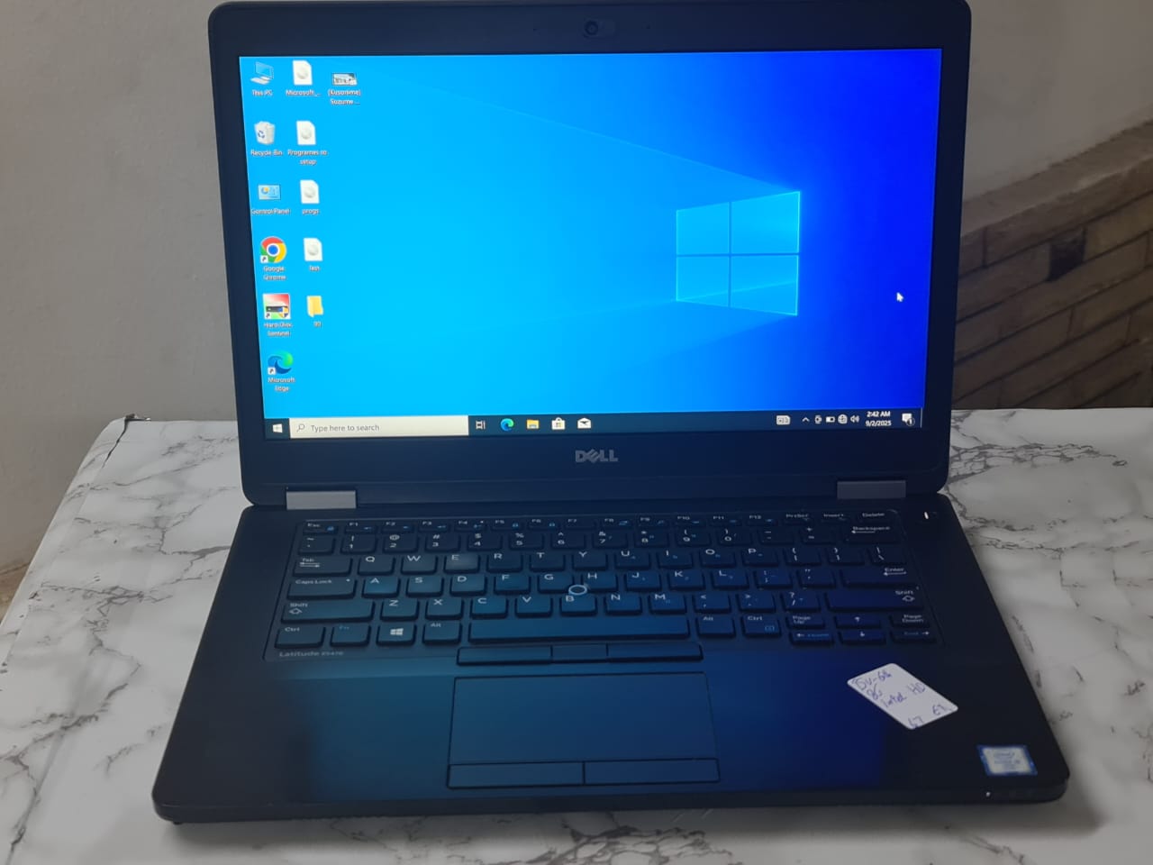 DELL E5470 الجيل السادس وصل مع اقوي لابتوب من شركة ديل بأسرع هارد اس اس دي 256 m2 مع رام 8 جيجا ddr4 - 4