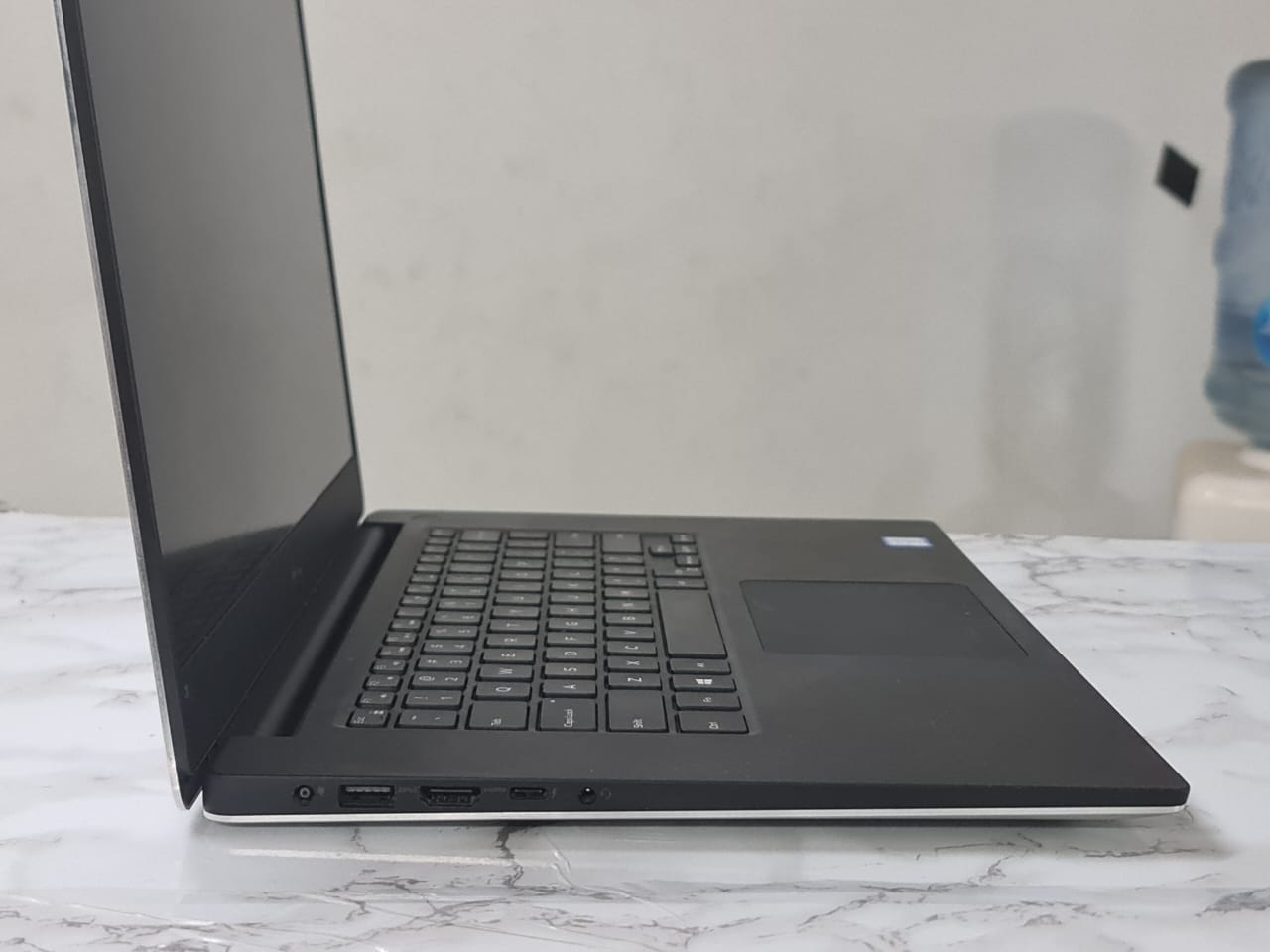 Dell Precision 5530 CORE I7 8850H الوحش الناعم وصل بإمكاناته الخارقة (انطلق الي الجيل الثامن) بشاشة FHD فريمليس