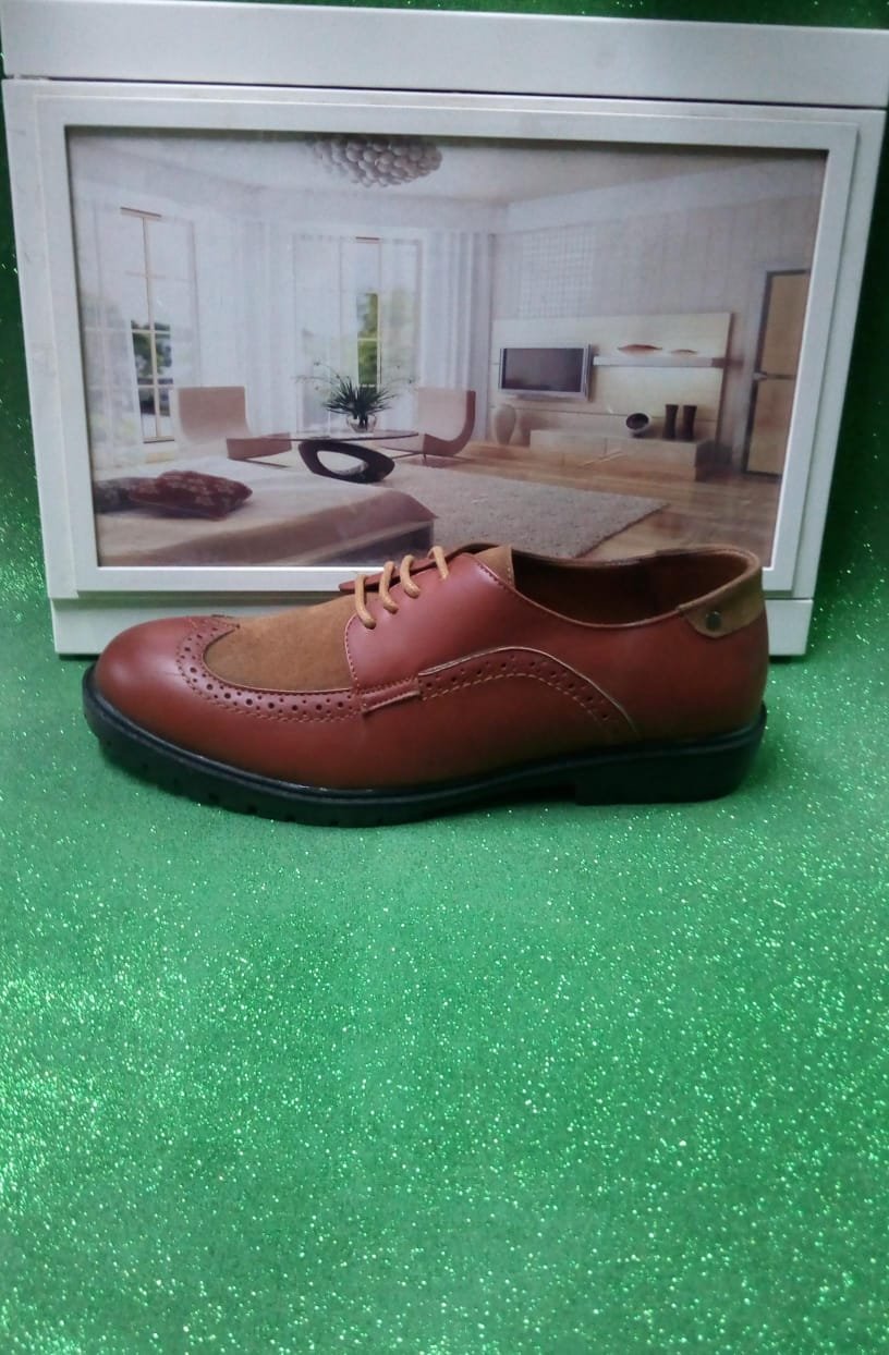 ج رجالي نعل ربر جلد مستورد بيعه 20كرتونه تباع علي بعضها   20  * 5جوز 100 جوز * سعر 150