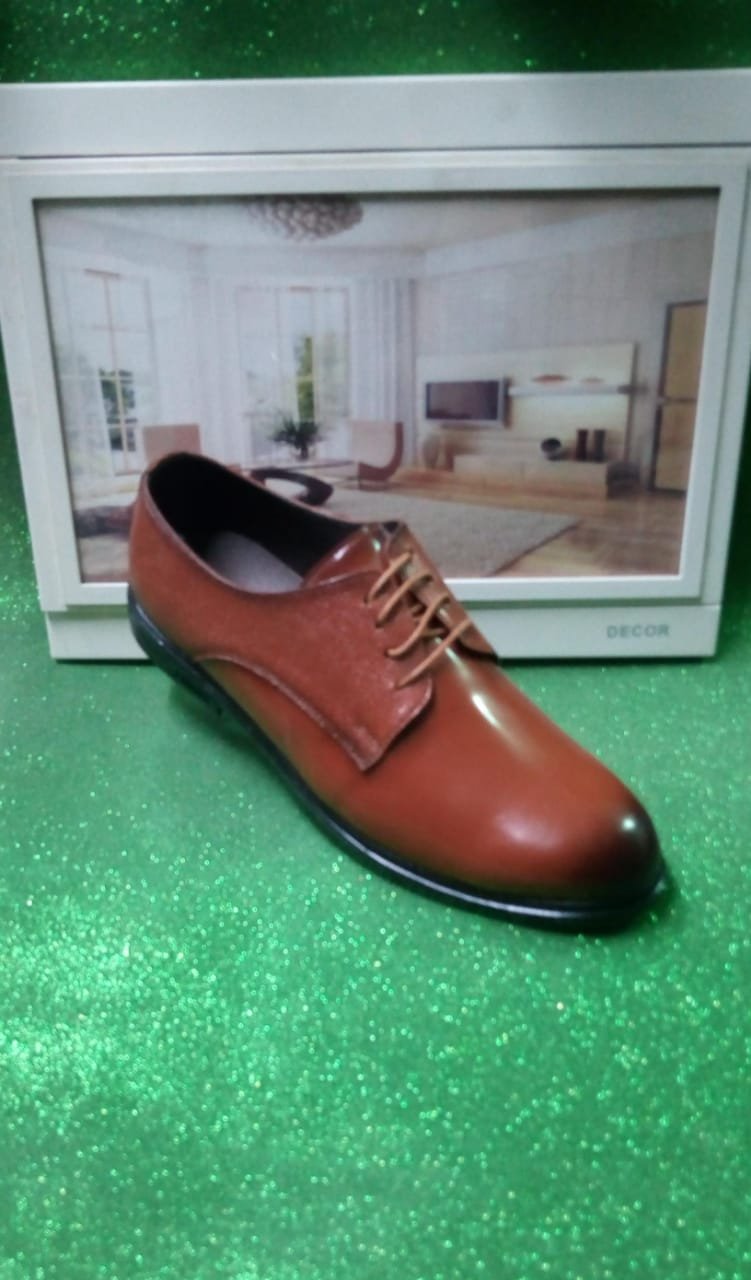 ج رجالي نعل ربر جلد مستورد بيعه 20كرتونه تباع علي بعضها   20  * 5جوز 100 جوز * سعر 150