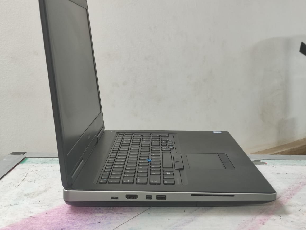 Dell Precision 7720 بكارت فيجا انفيديا 8 جيجا فعليp4000 nvidea – من بعد اليوم مفيش مستحيل – مفيش حاجة اللابتوب مش هيعملها - 2