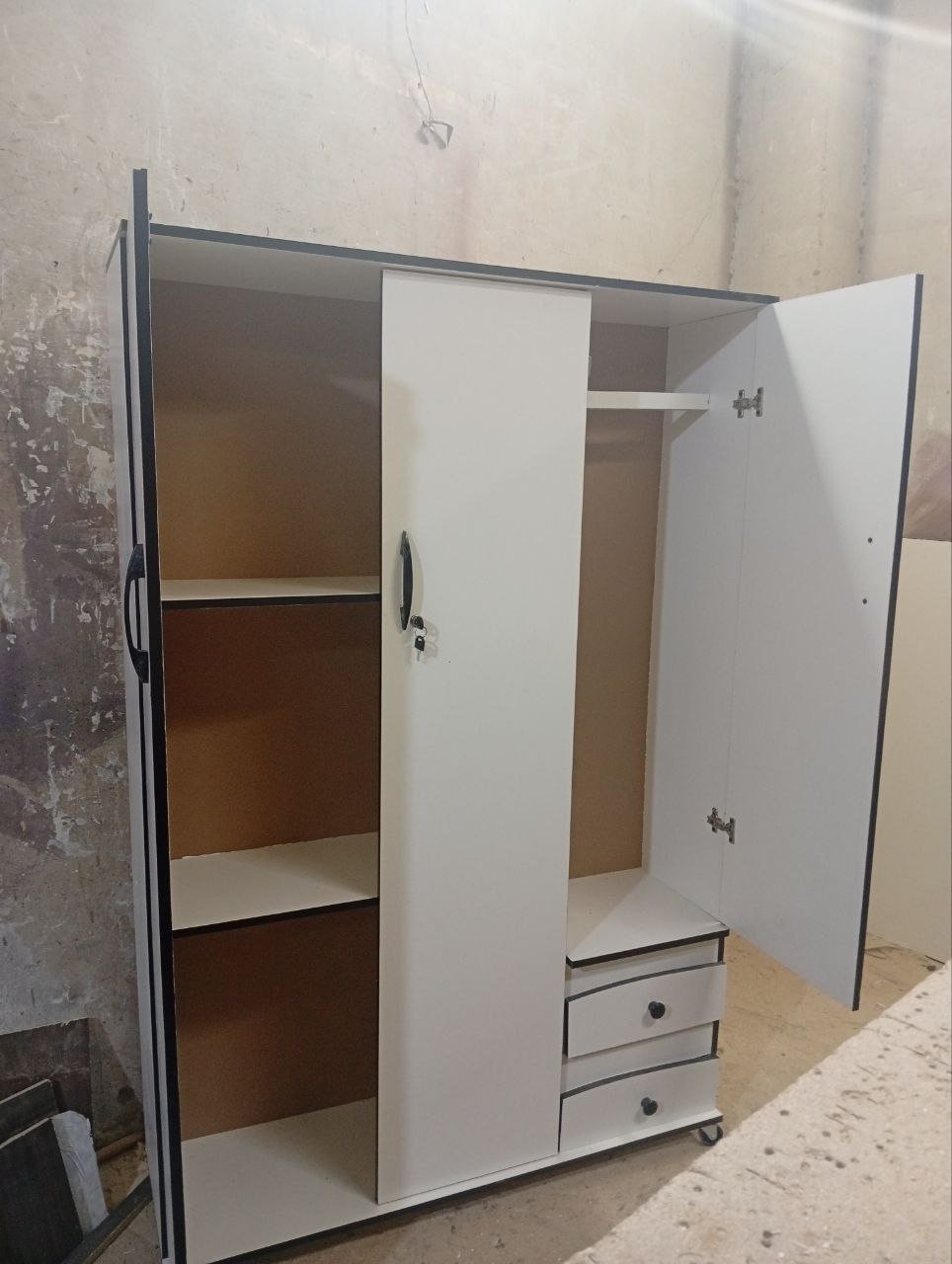 دولاب ٣درفه بسعر مصنع مباشر ♥️🥳