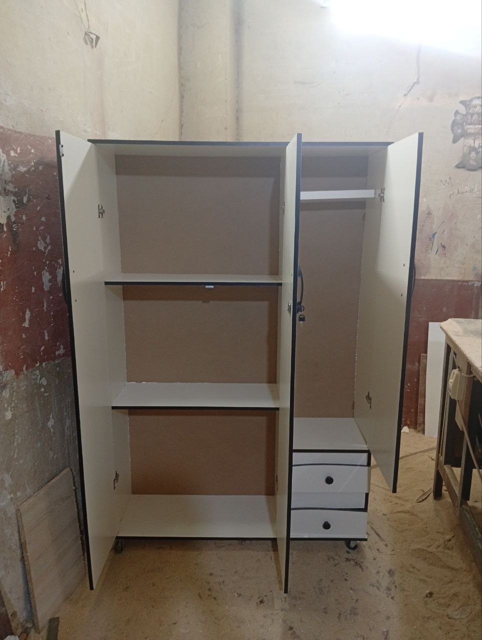 دولاب ٣درفه بسعر مصنع مباشر ♥️🥳