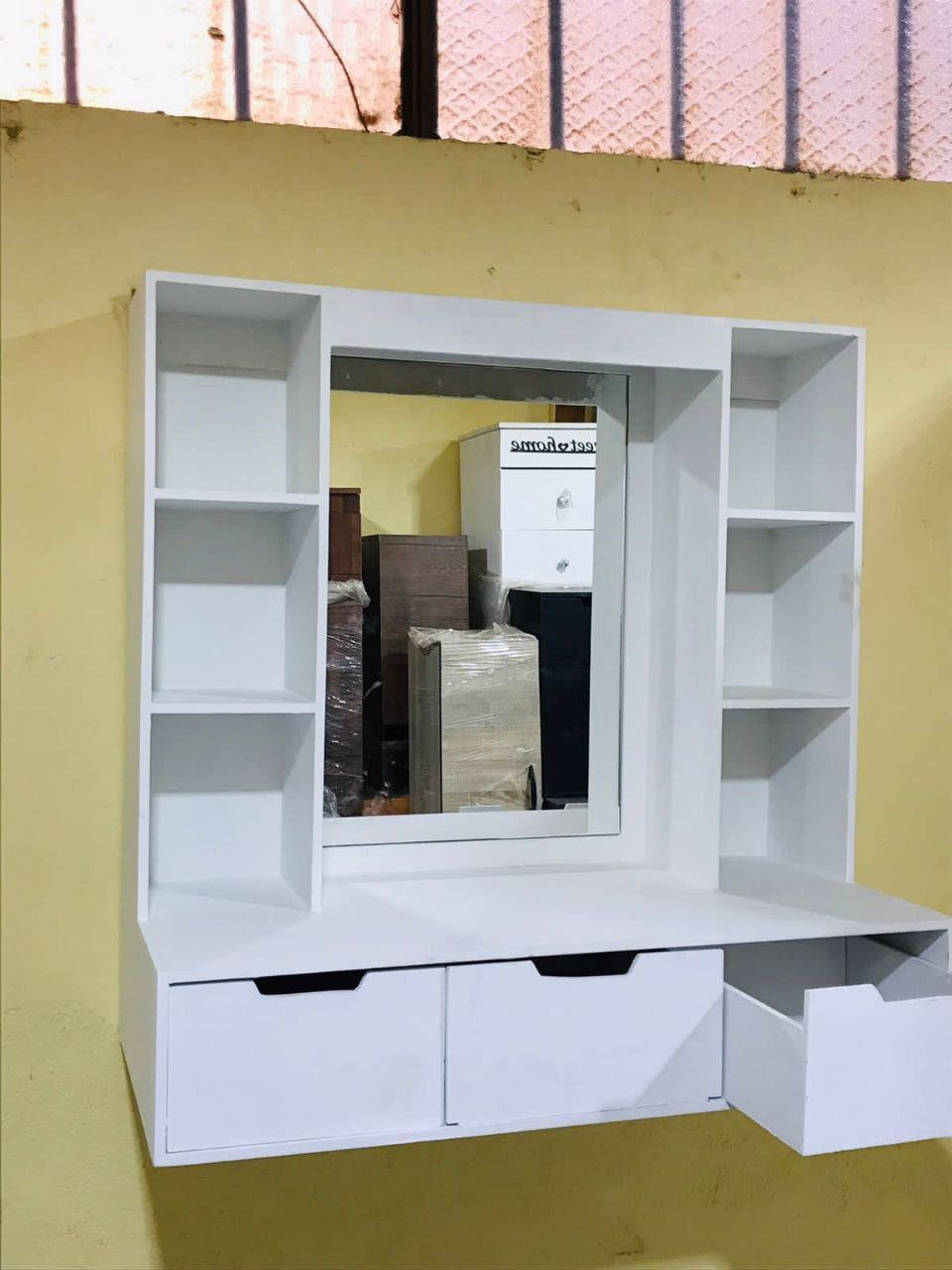 تسريحه معلقه ومعاها 3 ادراج