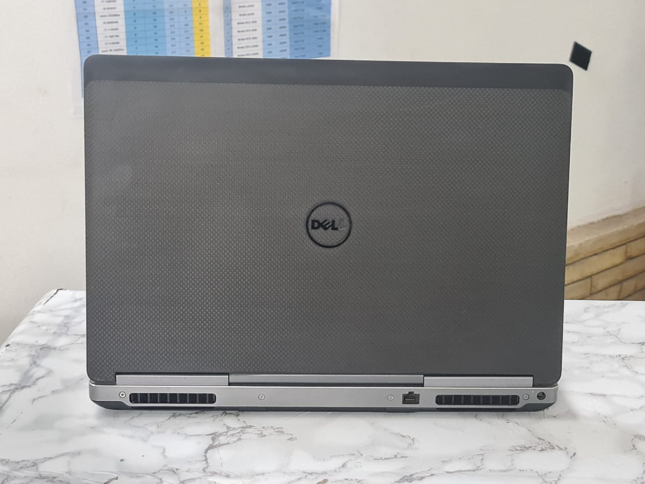 Dell Precision 7720 بكارت فيجا انفيديا 6 جيجا فعلي – عملاق اجهزة الورك استيشن بكارت فيجا انفيديا 6 جيجا فعلي – وحش الالعاب ( بيس 21 – فيفا 21 ) وبرامج ادوبي (كارت فيجا وحش nvidea p3000)