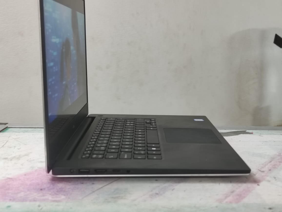 Dell Latitude 5530 Laptop Intel Core i5 12th 1245U , Intel UHD Graphics Card , 15.6″ FHD ,8GB RAM ,256GB SSD M.2 Window 11 بالكارتونة كالجديد تماما - 4