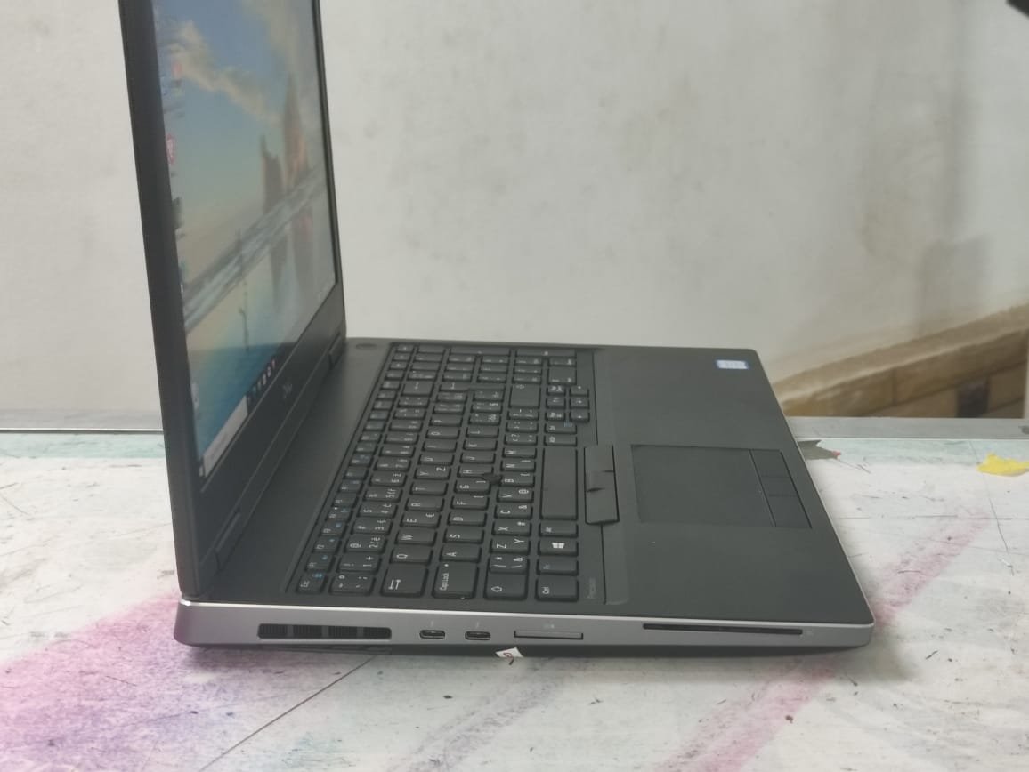 Dell Precision 7530 intal core i7 8750h – 512 SSD NVME – 16G RAM – NVIDEA P2000 4G DDR5 القوة والكفائة والسرعه في جهاز واحد - 3